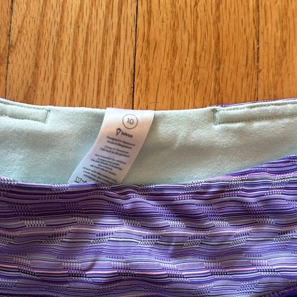 Ivivva sz 10 purple stripe crop leggings great pre owned condition - Picture 2 of 5